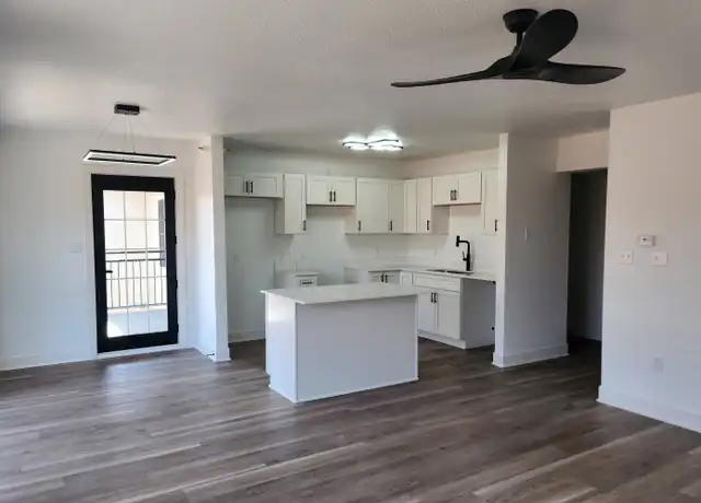 Property at 209 W Jefferson St #5, Winterset, IA, 50273, 0 beds, 1 bath, [object Object]