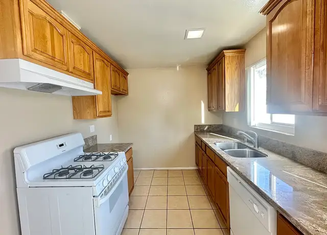Photo of 2820 Huntington St, Huntington Beach, CA 92648