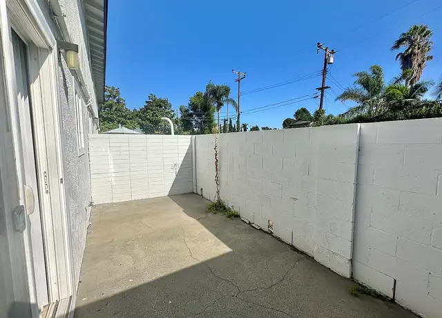 Photo of 2820 Huntington St, Huntington Beach, CA 92648