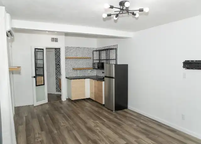 Property at 903 N Golf Dr Apt 2, Hollywood, FL, 33021, 1 bed, 1 bath, [object Object]
