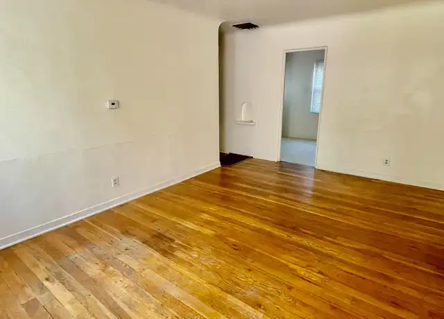 Property at 415 Girard Blvd SE Unit 4, Albuquerque, NM, 87106, 1 bed, 1 bath, [object Object]