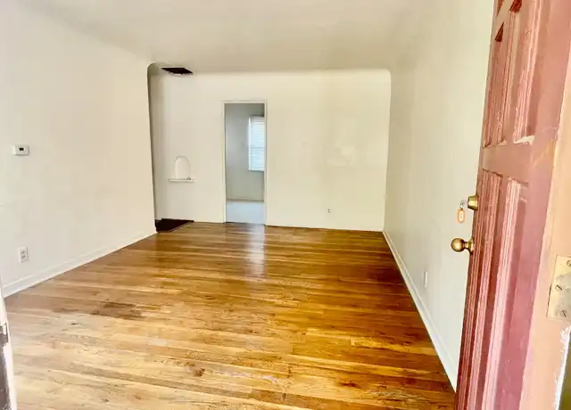 Property at 415 Girard Blvd SE Unit 4, Albuquerque, NM, 87106, 1 bed, 1 bath, [object Object]