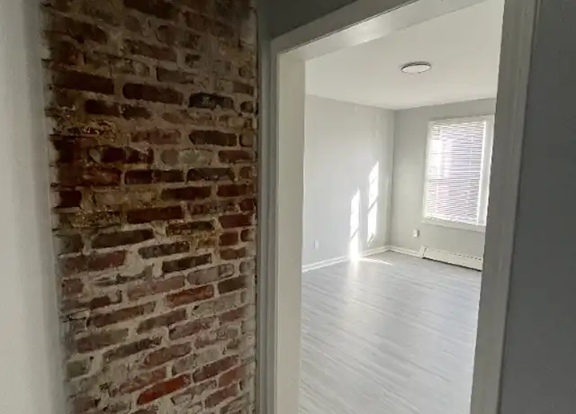 Property at 235 Collins St Unit S3A, Hartford, CT, 06105, 1 bed, 1 bath, [object Object]