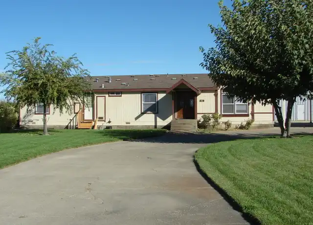Property at 905 Plumas Ave, Olivehurst, CA, 95961, 4 beds, 3 baths, [object Object]