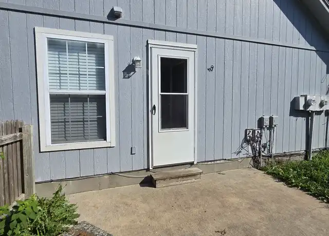 Property at 236 SW Chartwell Cir, Lees Summit, MO, 64082, 3 beds, 2 baths, [object Object]