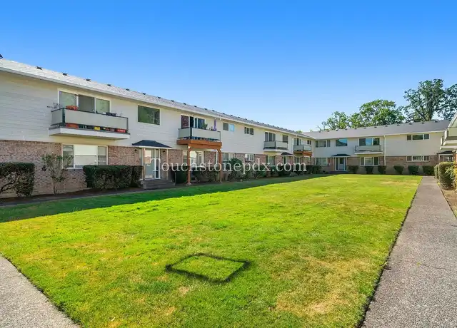 Property at Beaverton Garden Court Apartments - 4105 SW Hocken Ave, Beaverton, OR, 97005, 1 bed, 1 bath, [object Object]