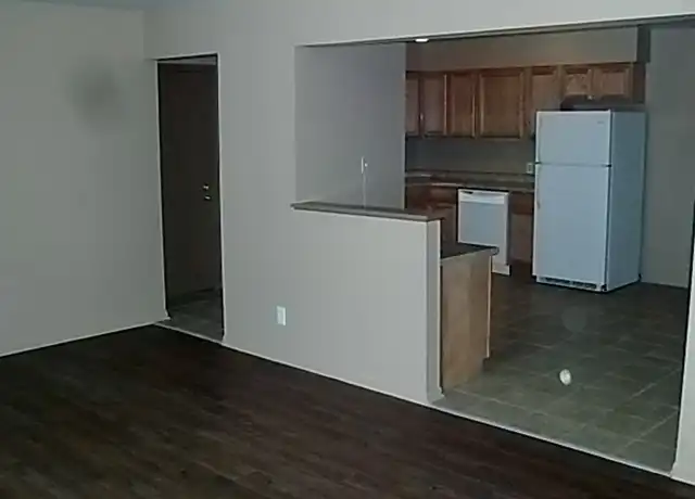 Property at 3010 Byron Center Ave SW Unit 202, Wyoming, MI, 49519, 2 beds, 1 bath, [object Object]