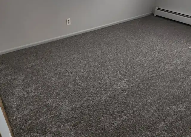 Property at 3010 Byron Center Ave SW Unit 102, Wyoming, MI, 49519, 2 beds, 1 bath, [object Object]