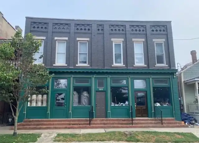 Property at 109 Maple St Unit B, Marietta, OH, 45750, 1 bed, 1.5 baths, [object Object]