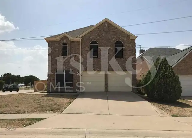 Property at 2132 Montclair Ln, Lewisville, TX, 75067, 3 beds, 2 baths, [object Object]