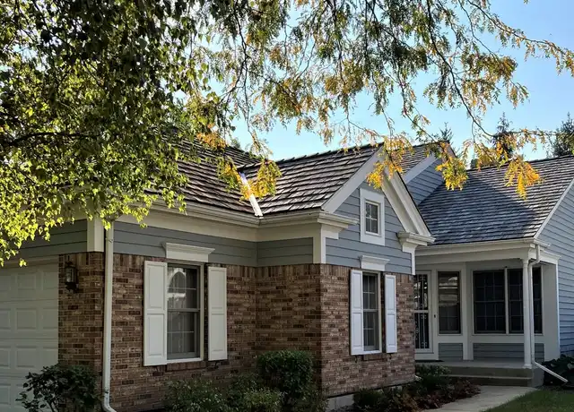 Property at 459 Park Barrington Dr, Barrington, IL, 60010, 2 beds, 2 baths, [object Object]