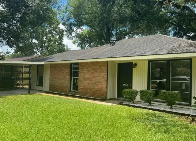 Property at 1966 Lombard Dr, Baton Rouge, LA, 70810, 3 beds, 2 baths, [object Object]