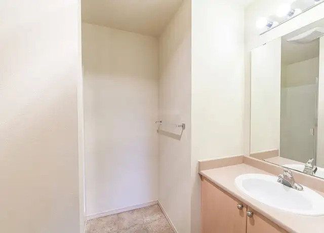 Photo of 7101 Lindsay Ave SE, Auburn, WA 98092