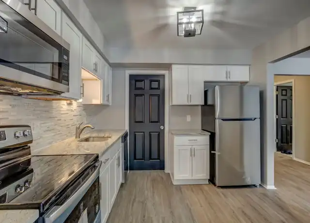 Property at 32023 W 14 Mile Rd Unit 103, Farmington Hills, MI, 48334, 2 beds, 2 baths, [object Object]