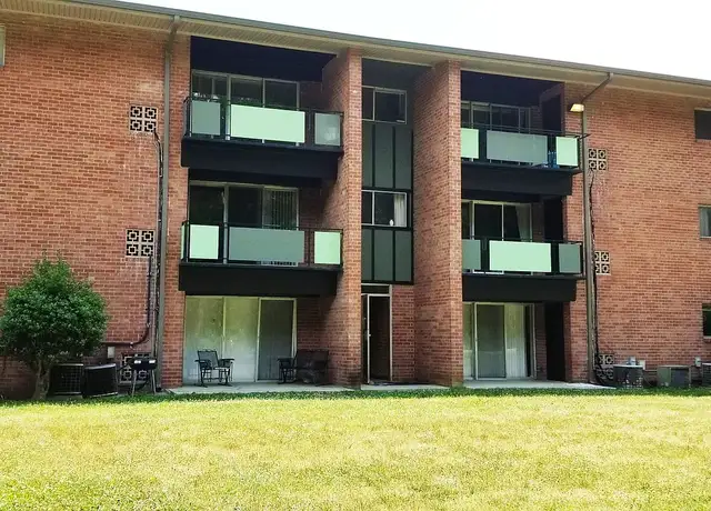 Photo of 404 Tunnel Blvd, Chattanooga, TN 37411