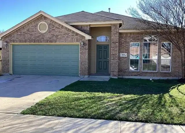 Property at 825 Coppin Dr, Fort Worth, TX, 76120, 4 beds, 2 baths, [object Object]