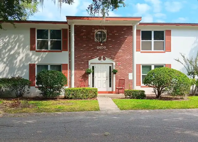 Property at 2409 SE 15th Ave Unit E, Ocala, FL, 34471, 2 beds, 1 bath, [object Object]