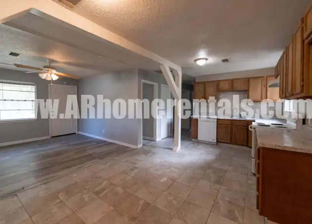 Property at 908 Greenlea Dr, North Little Rock, AR, 72117, 3 beds, 1 bath, [object Object]