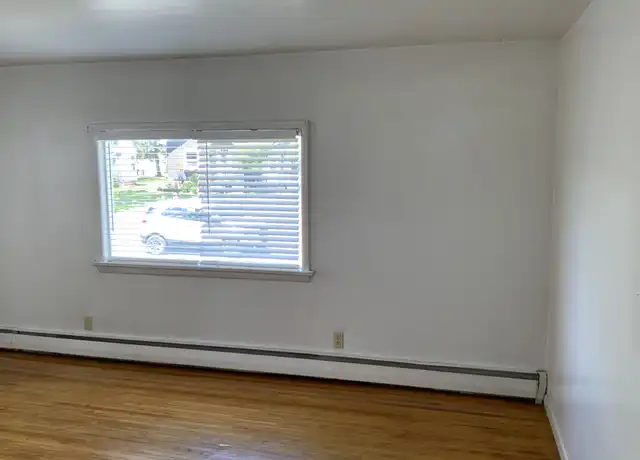 Property at 1006 Broadway St Apt 1, Superior, WI, 54880, 1 bed, 1 bath, [object Object]