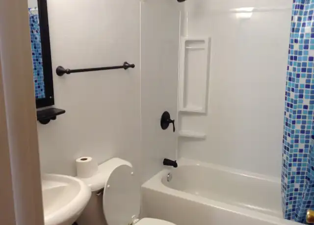 Property at 1006 Broadway St Apt 1, Superior, WI, 54880, 1 bed, 1 bath, [object Object]
