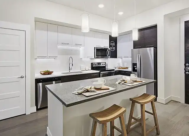 Property at Camden McGowen Station - 2727 Travis St, Houston, TX, 77006, 0-2 beds, 1-2.5 bath, [object Object]
