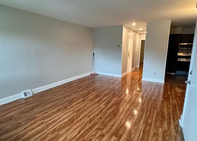 Property at 3915 Lankenau Ave, Philadelphia, PA, 19131, 2 beds, 1 bath, [object Object]