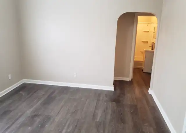 Property at 123 N Walnut St Unit 6, Chaska, MN, 55318, 2 beds, 1 bath, [object Object]