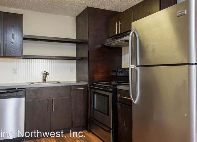 Photo of 8130 SE Mill St, Portland, OR 97215