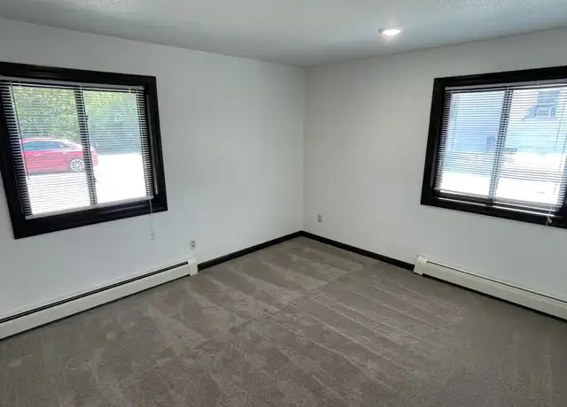 Property at 828 3rd Ave W Unit 3, Williston, ND, 58801, 2 beds, 1 bath, [object Object]