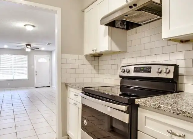Property at 1722 Fitzgerald Ct, Arlington, TX, 76012, 2 beds, 1 bath, [object Object]