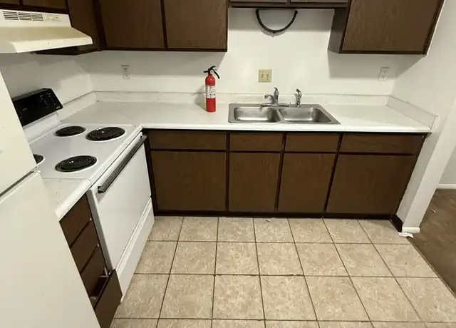 Property at 750 Pleasant Ave Unit 107, Kalamazoo, MI, 49008, 1 bed, 1 bath, [object Object]