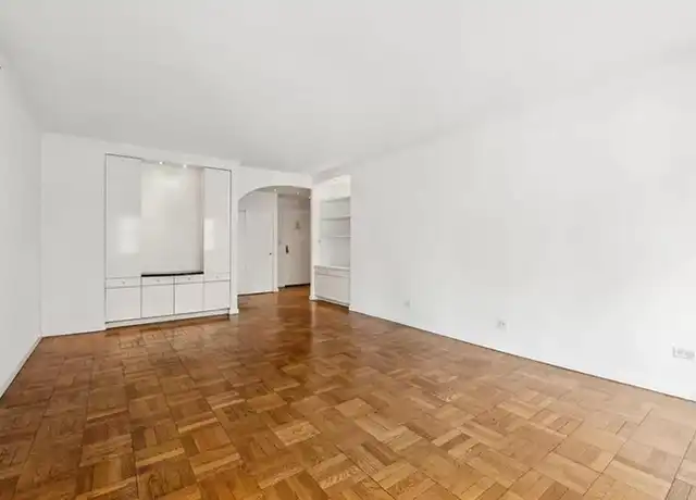 Property at 130 E 63rd St Unit 7D, New York, NY, 10065, 2 beds, 2 baths, [object Object]
