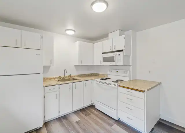 Property at 4716 S Warner St Unit B, Tacoma, WA, 98409, 2 beds, 1 bath, [object Object]