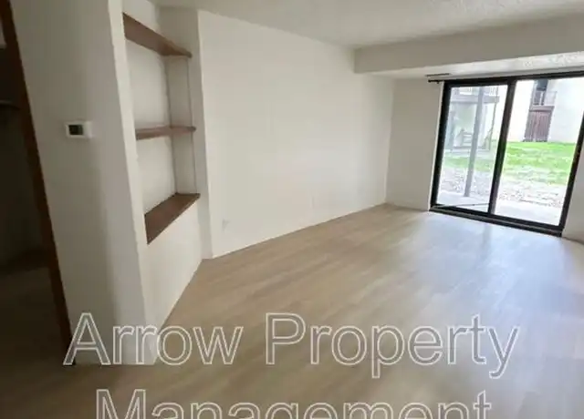 Property at 205 E Arbor Ave, Bismarck, ND, 58504, 2 beds, 2 baths, [object Object]
