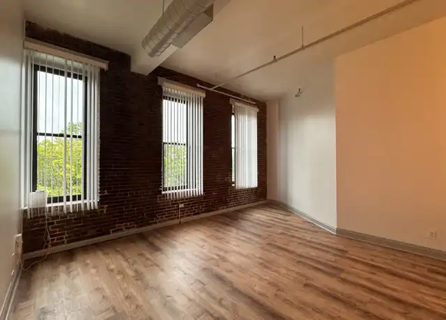 Property at 309 Delaware St #203, Kansas City, MO, 64105, 0 beds, 1 bath, [object Object]