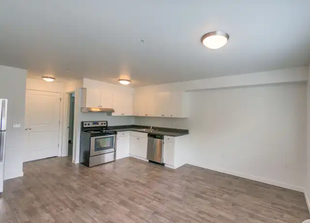 Property at 5624 SE 22nd Ave, Portland, OR, 97202, 1 bed, 1 bath, [object Object]