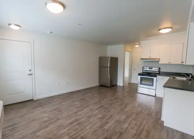 Property at 5624 SE 22nd Ave, Portland, OR, 97202, 1 bed, 1 bath, [object Object]