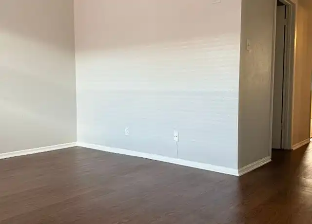 Property at 307 E 31st St Unit K717 307 207, Austin, TX, 78705, 2 beds, 1 bath, [object Object]