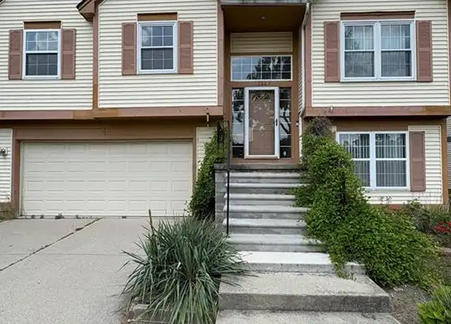 Property at 723 Huntclub Blvd, Auburn Hills, MI, 48326, 4 beds, 3 baths, [object Object]