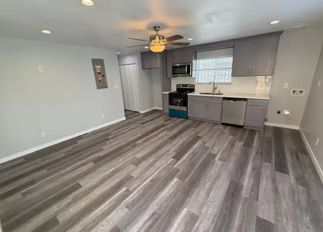 Property at 701 W 82nd St Unit 705, Los Angeles, CA, 90044, 1 bed, 1 bath, [object Object]