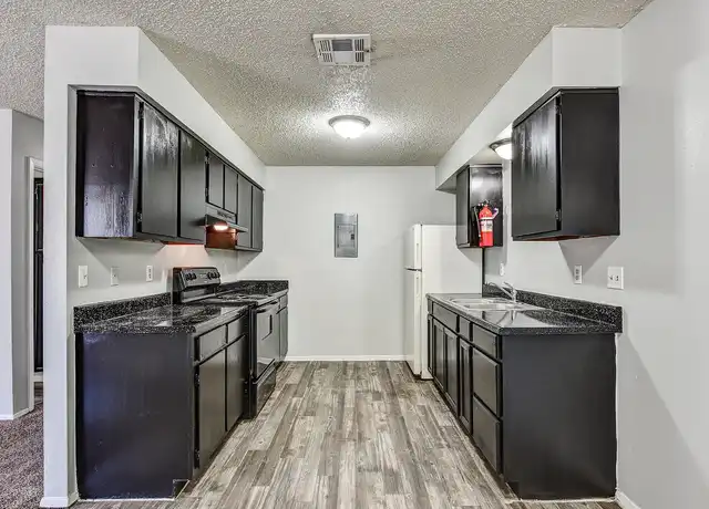 Property at Carroll Lane Apartments - 5623 Carroll Ln, Corpus Christi, TX, 78415, 1 bed, 1 bath, [object Object]
