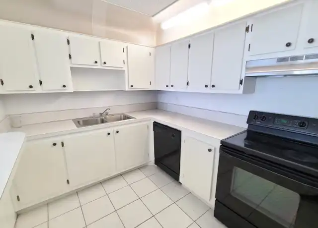 Property at 14850 Naranja Lakes Blvd Unit B4E, Homestead, FL, 33032, 2 beds, 1.5 baths, [object Object]