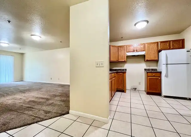 Property at 860 Marquette Ave Unit 11, Muskegon, MI, 49442, 2 beds, 1 bath, [object Object]