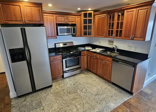 Property at 65 E India Row Unit 17G, Boston, MA, 02110, 2 beds, 1.5 baths, [object Object]