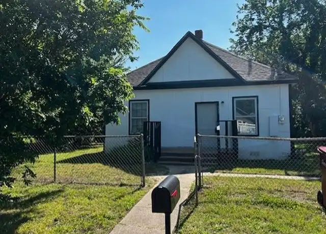 Property at 812 N Maxey St, Sherman, TX, 75090, 3 beds, 2 baths, [object Object]