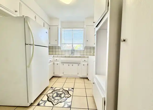 Property at 240 S Doheny Dr Unit 303, Beverly Hills, CA, 90211, 1 bed, 1 bath, [object Object]