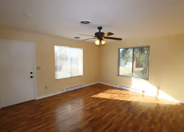 Property at 1081 Woolman Dr, Richmond, IN, 47374, 2 beds, 1.5 baths, [object Object]