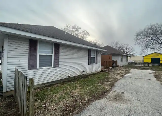 Property at 1716 N Ozark Ave Unit B, Springfield, MO, 65803, 3 beds, 1.5 baths, [object Object]