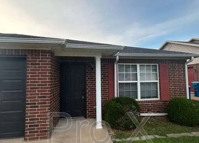 Property at 3406 SW Landau Ct Unit 1, Bentonville, AR, 72712, 2 beds, 1 bath, [object Object]