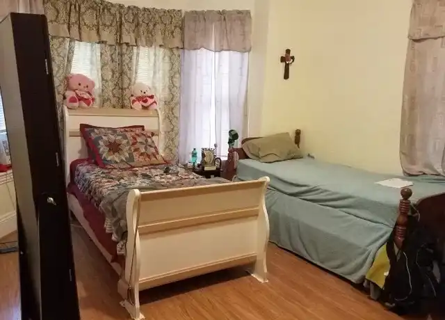 Property at 141-143 Charles St, Waltham, MA, 02453, 1 bed, 1 bath, [object Object]